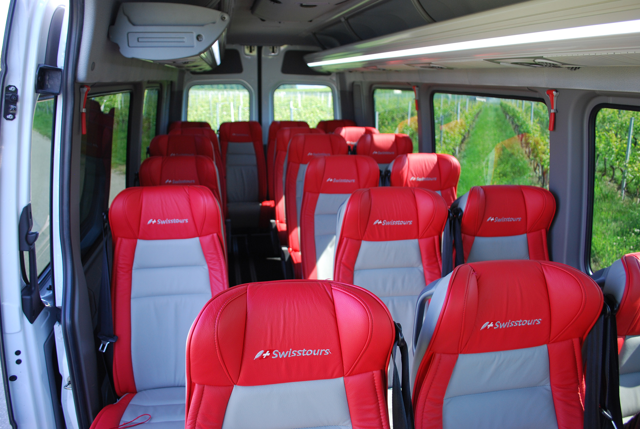 BUS STD LUXE MB20 BUS STD LUXE MB20